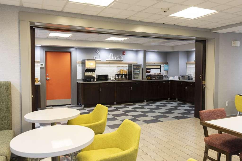 Hampton Inn Kent/Akron Area Restoran fotoğraf